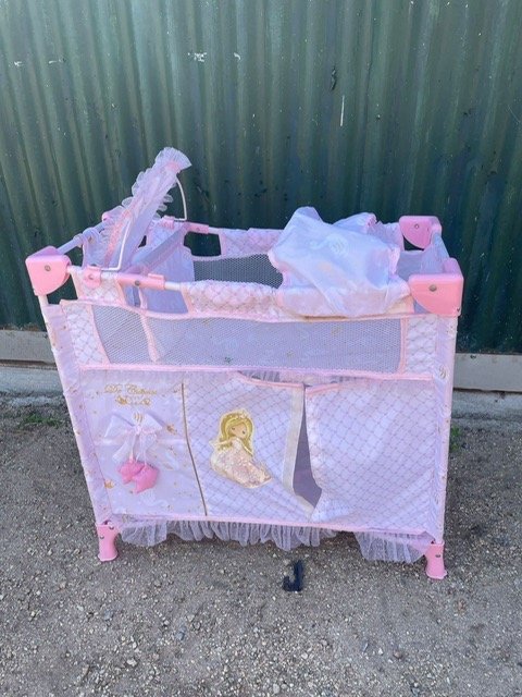 Lote anterior: Cuna de juguete princesa