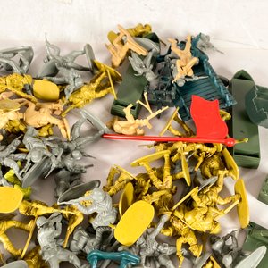 Lote Antiguo Juguetes Militares: Puente, Tanques y Soldados - imagen 5