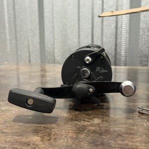 Carrete de Pesca Trolling Master Kaida GC20 Negro y Plata - imagen 8