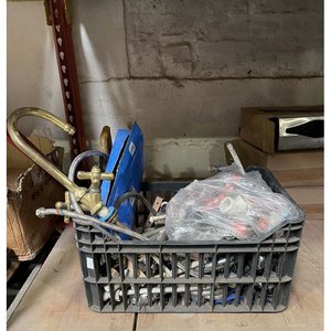 Lote siguiente: Lote de Artículos Sanitarios Varios