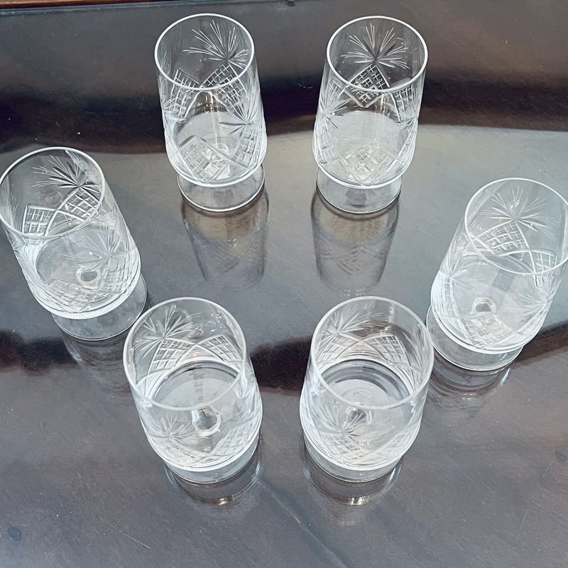 Juegos de copas antiguas de cristal tallado para servir vino o bebidas - imagen 3