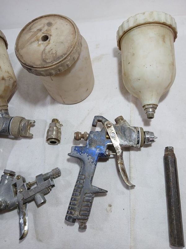 Pistolas de Pintar y Piedras de Asentar Usadas