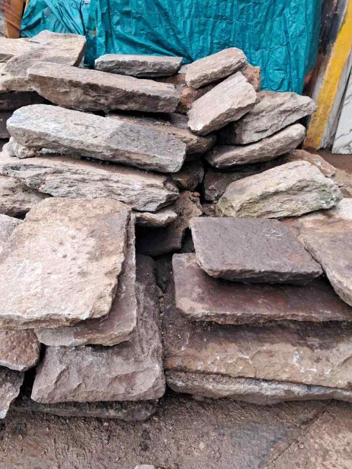 Lote de Piedras Planas para Construcción o Decoración