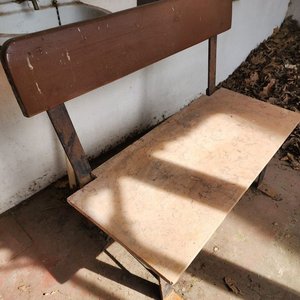 Banco Rústico con Asiento y Respaldo de Madera y Mármol Rosa - imagen 4