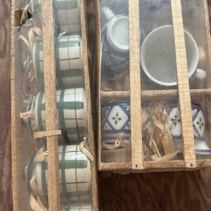 Lote anterior: Juego de Tazas y Condimenteros Nuevos