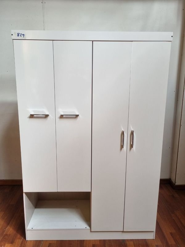 Placard de 4 Puertas en Madera