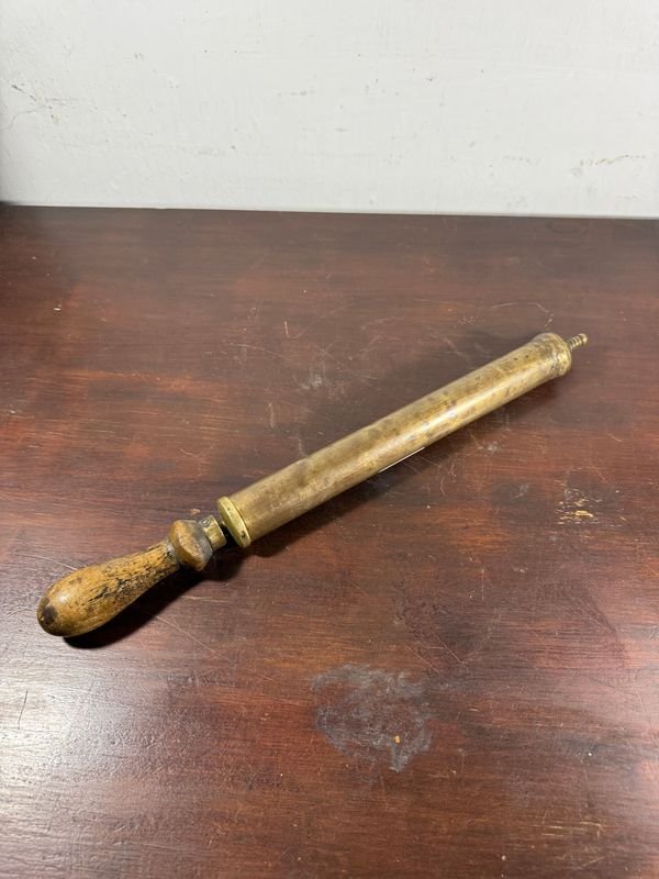 Antiguo inflador de bronce argentino - Equipamiento industrial - imagen 3