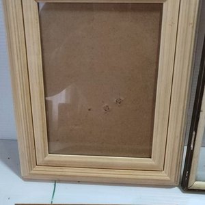 Lote de 8 Portarretratos Modernos de Madera y Cuero Sintético - imagen 2