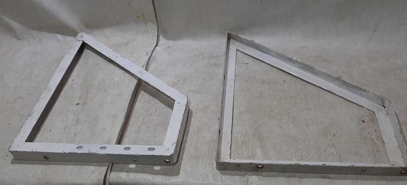 Mensulas de hierro y sostenedor de microondas para venta - imagen 3