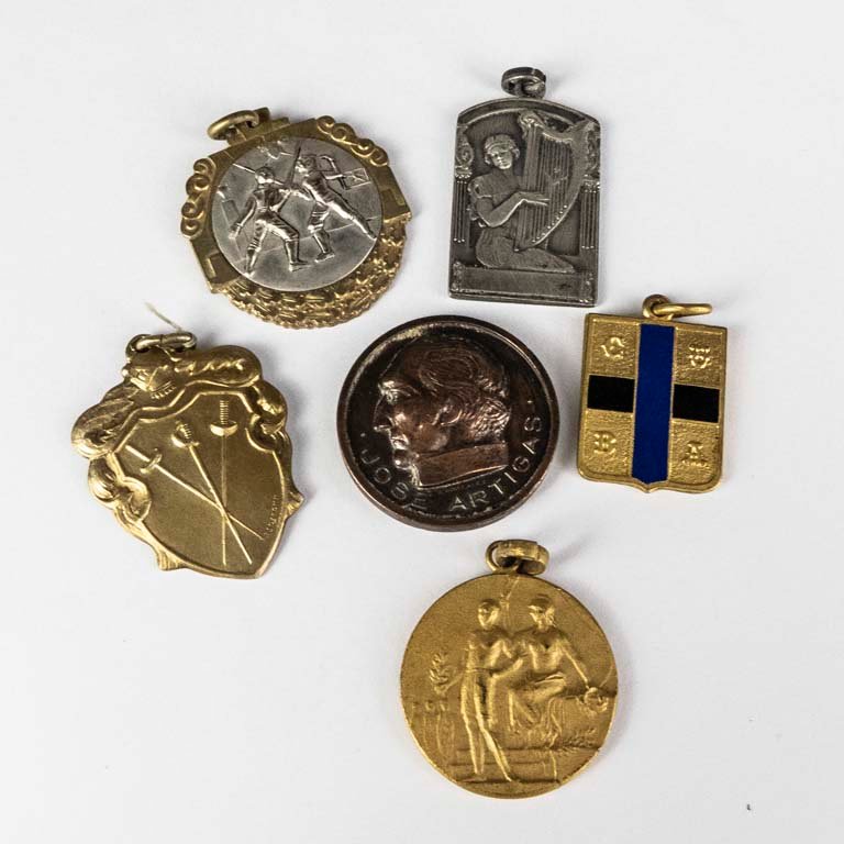 Item 2096495 - Image 1