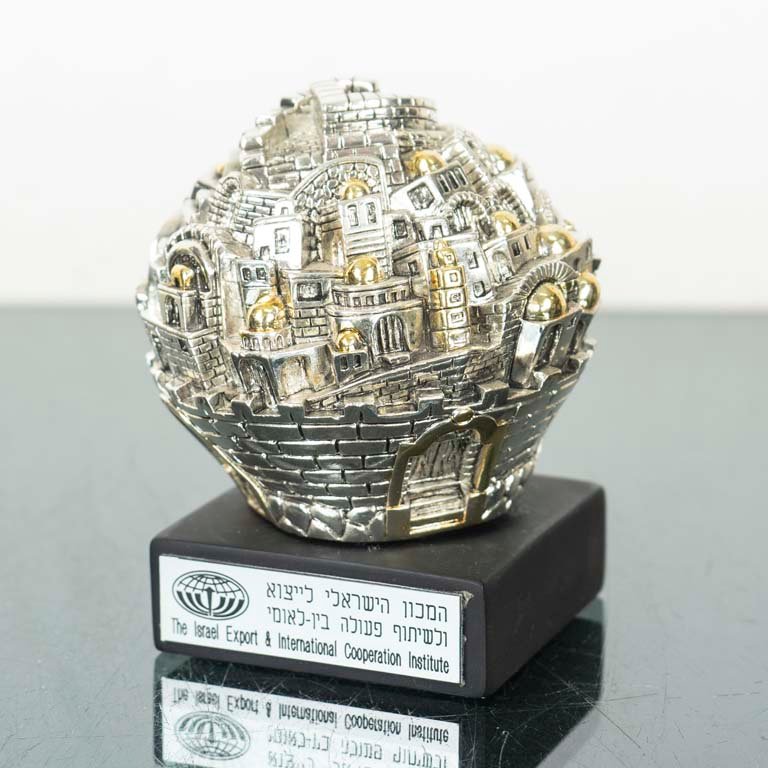 Adorno de Plata 925 Israelí con Detalles Dorados