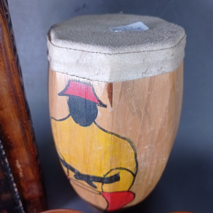 Colección de artesanías y objetos decorativos - imagen 3