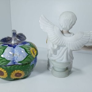 Estatuilla de Ángel con Violonchelo y Recipiente Manzana - imagen 2