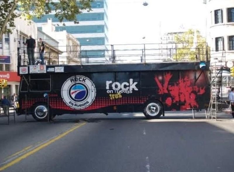 Figura de ómnibus representativa del certamen 'rock en ruedas' - imagen 5