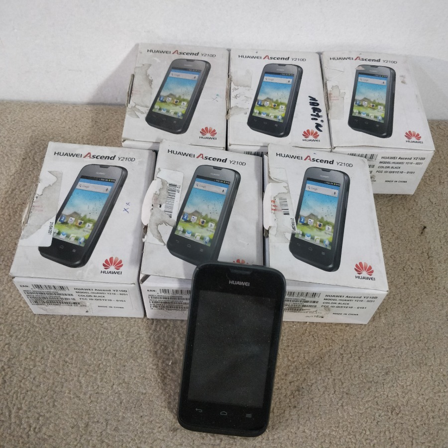 Lote siguiente: 6 Celulares HUAWEI en Venta