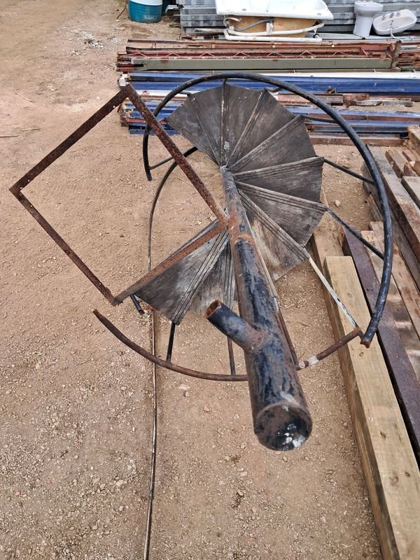 Item 883009 - Image 1