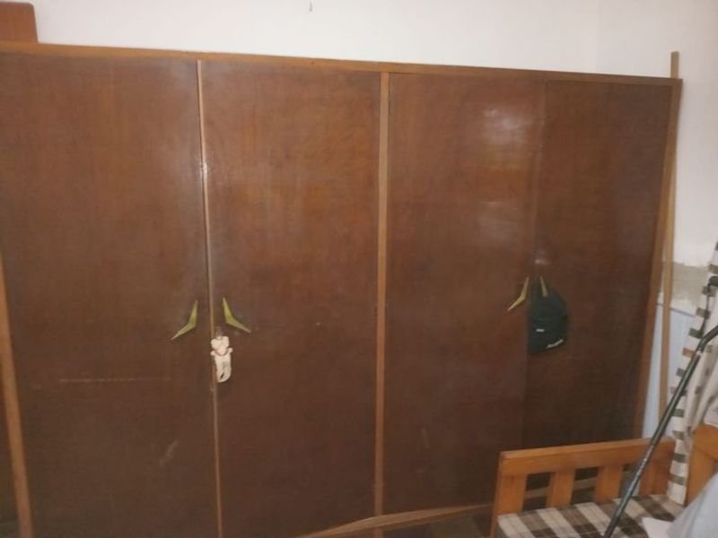 Ropero de 4 Puertas con Secreter Desarmado