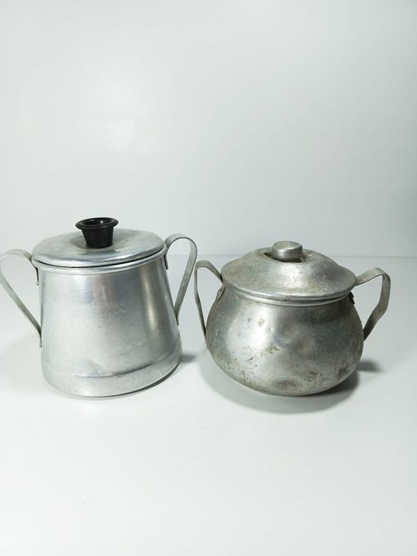 Dos Azucareros Antiguos de Aluminio