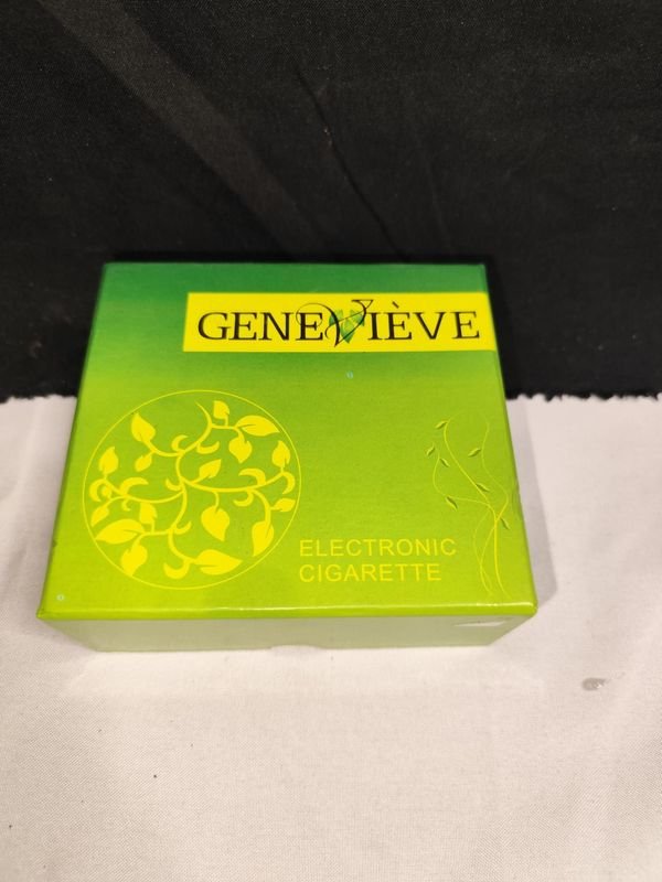 Cigarrillos electrónicos GENEVIEVE en su caja con accesorios - imagen 3