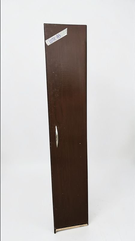 Armario marrón de madera - imagen 1