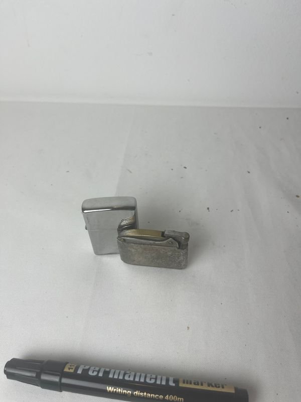 Par de encendedores para fumar - imagen 8