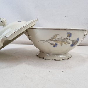 Importante Sopera Hutschenreuther Selb Bavaria Weimar Porcelana Marfil Decorado Floral y Plata - imagen 4