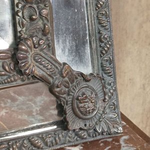 Espejo Francés Antiguo 1820 con Marco de Bronce Labrado y Cristal Biselado - imagen 4