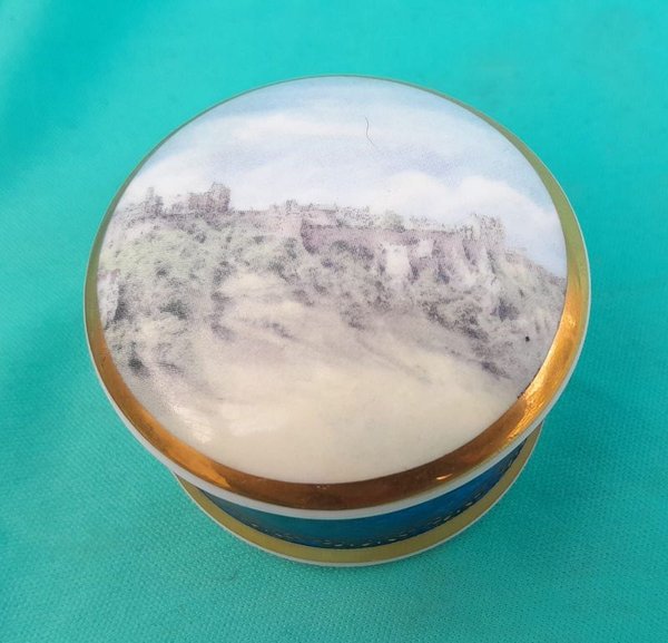 Pequeño alhajero coleccionable de porcelana con escena campestres y castillos - imagen 9