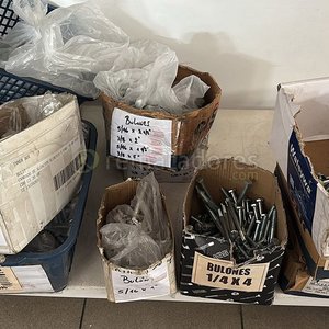 Lote siguiente: Lote de Bulones y Tornillos Varios