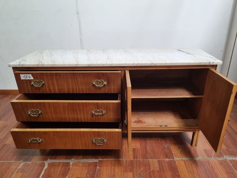 Item 900304 - Image 1