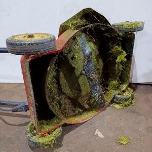 Cortadora de Césped Eléctrica Roja con Alargue - imagen 4