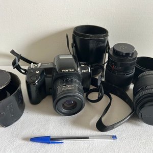 Cámara Pentax P20 con Lentes Sigma y Accesorios - imagen 1