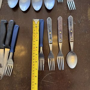 Lote de Cubiertos: Tenedores, Cuchillos y Cucharas Variados - imagen 4