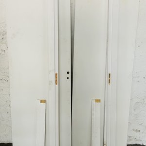 Lote #089b – Dos puertas de madera interior con marco sin pestillos ni llaves – 70x202cm - imagen 1