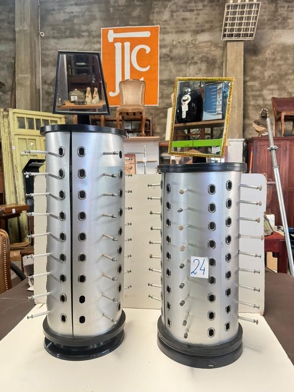 Exhibidores de lentes y reloj para venta - imagen 2