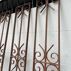 Reja Rectangular de Hierro Forjado con Diseños - imagen 4