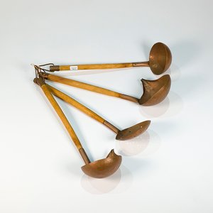 Juego de 4 Utensilios de Cocina en Madera y Cobre: Espumadera y Cucharones - imagen 1