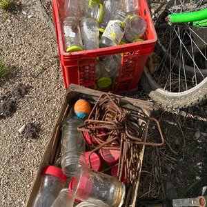 Lote siguiente: Lote de Frascos de Vidrio y Elementos Metálicos
