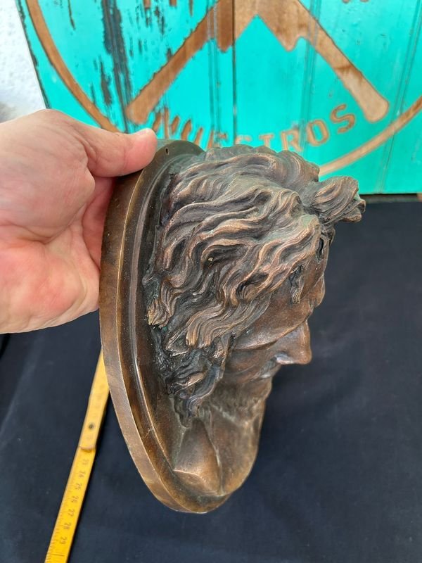 Bronce de Jesucristo con detalles realistas - imagen 2