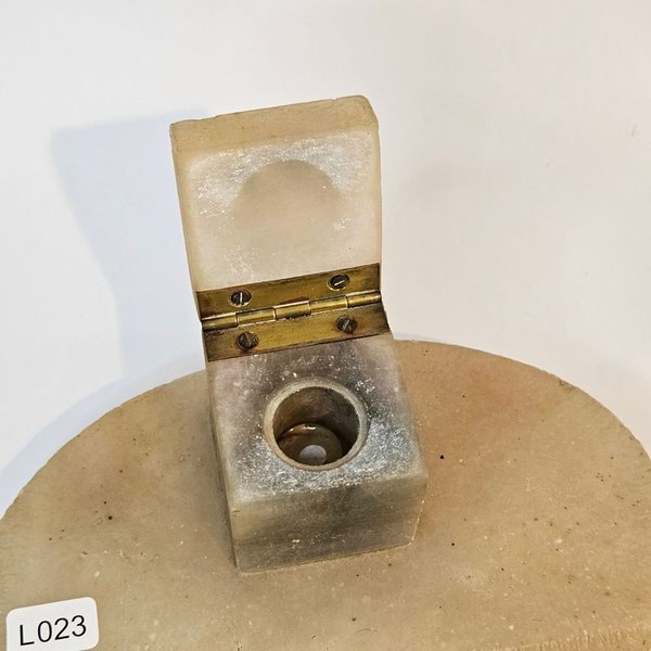 Antiguo tintero en piedra de estilo antiguo - imagen 2