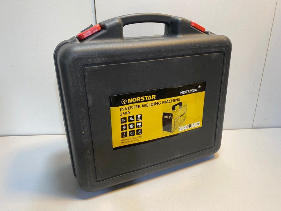 Soldadora inverter NORSTAR 250A con cables y accesorios - imagen 3