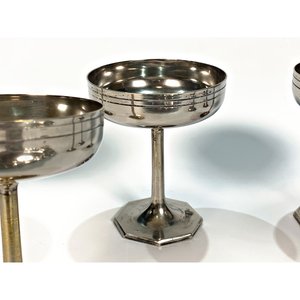 Set de 6 Copas y Pie Central para Helado en Metal con Bandeja Oval - imagen 4