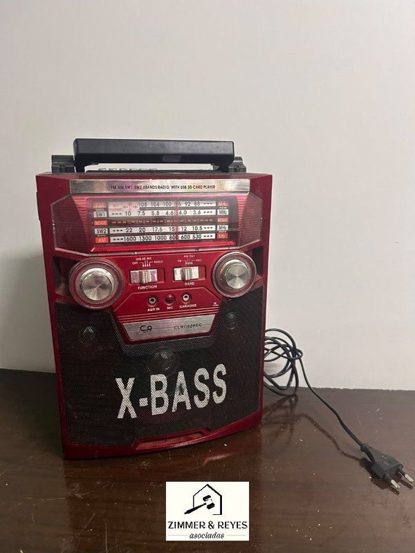 Radio Reproductor X-Bass con USB y CD