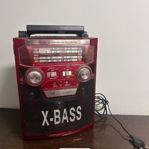 Lote siguiente: Radio Reproductor X-Bass con USB y CD