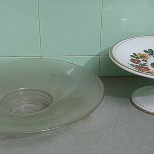 3 Centros de Mesa: Loza Decorada y Vidrio Verde y Transparente - imagen 3