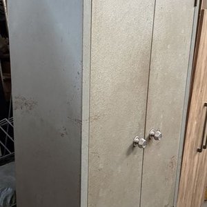 Gabinete Metálico con Caja Fuerte y Llave - imagen 4