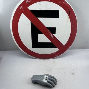 Lote siguiente: Cartel de Prohibido Estacionar Circular Metálico