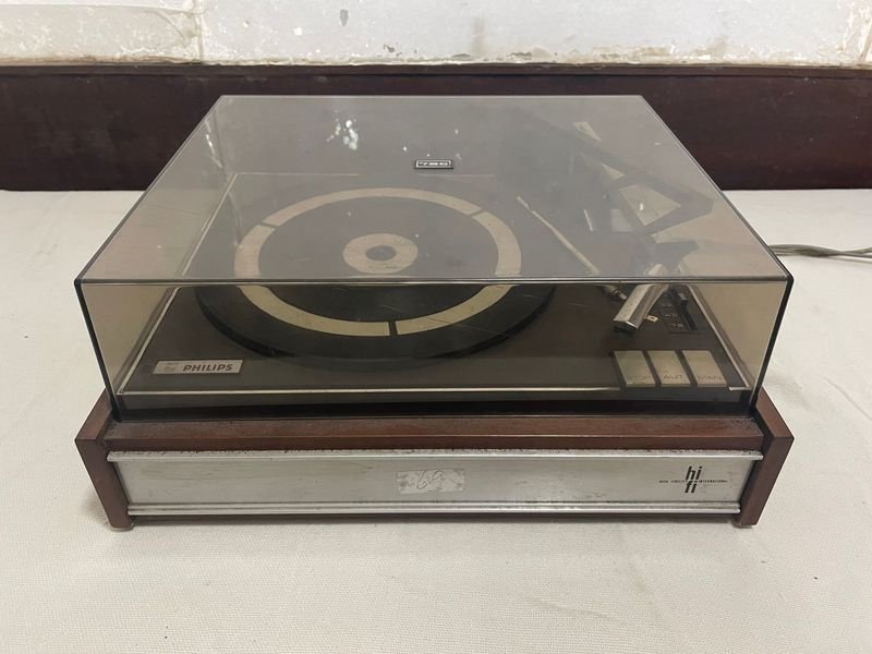 Toca Discos Philips Hi-Fi Internacional Vintage