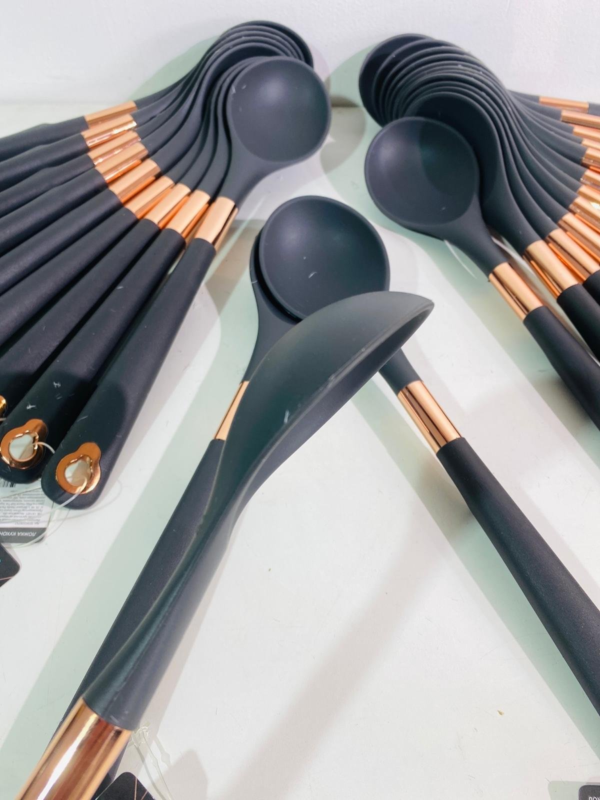 Item lote-x24-cucharas-de-plastico-silicona - Image 0