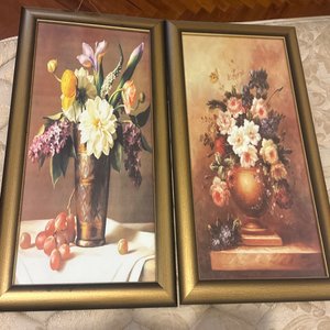 Lote siguiente: Par de Cuadros Decorativos con Flores y Frutas